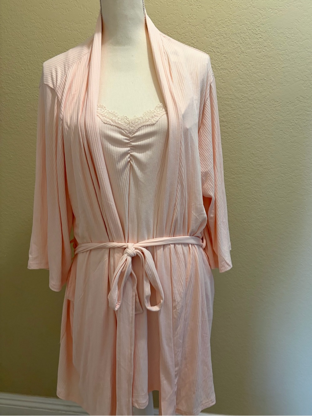 NWT Nine West Light Pink Ribbed Lounge Robe with Tie Belt L Set Bridal Set